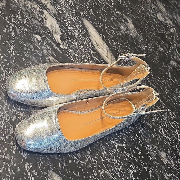 BRAND NEW REPORT METTLE SILVER DISTRESSED WOMEN'S FLAT - Picture 6 of 16